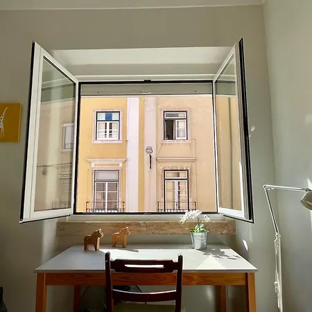 アパート Retreat By The River, By Timecooler *