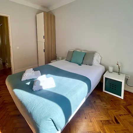 Retreat By The River, By Timecooler リスボン